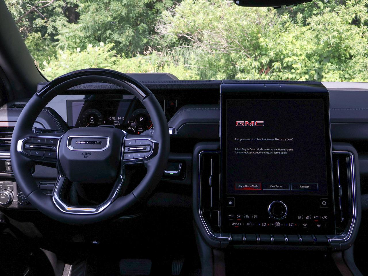 2026 GMC Yukon Denali Photo