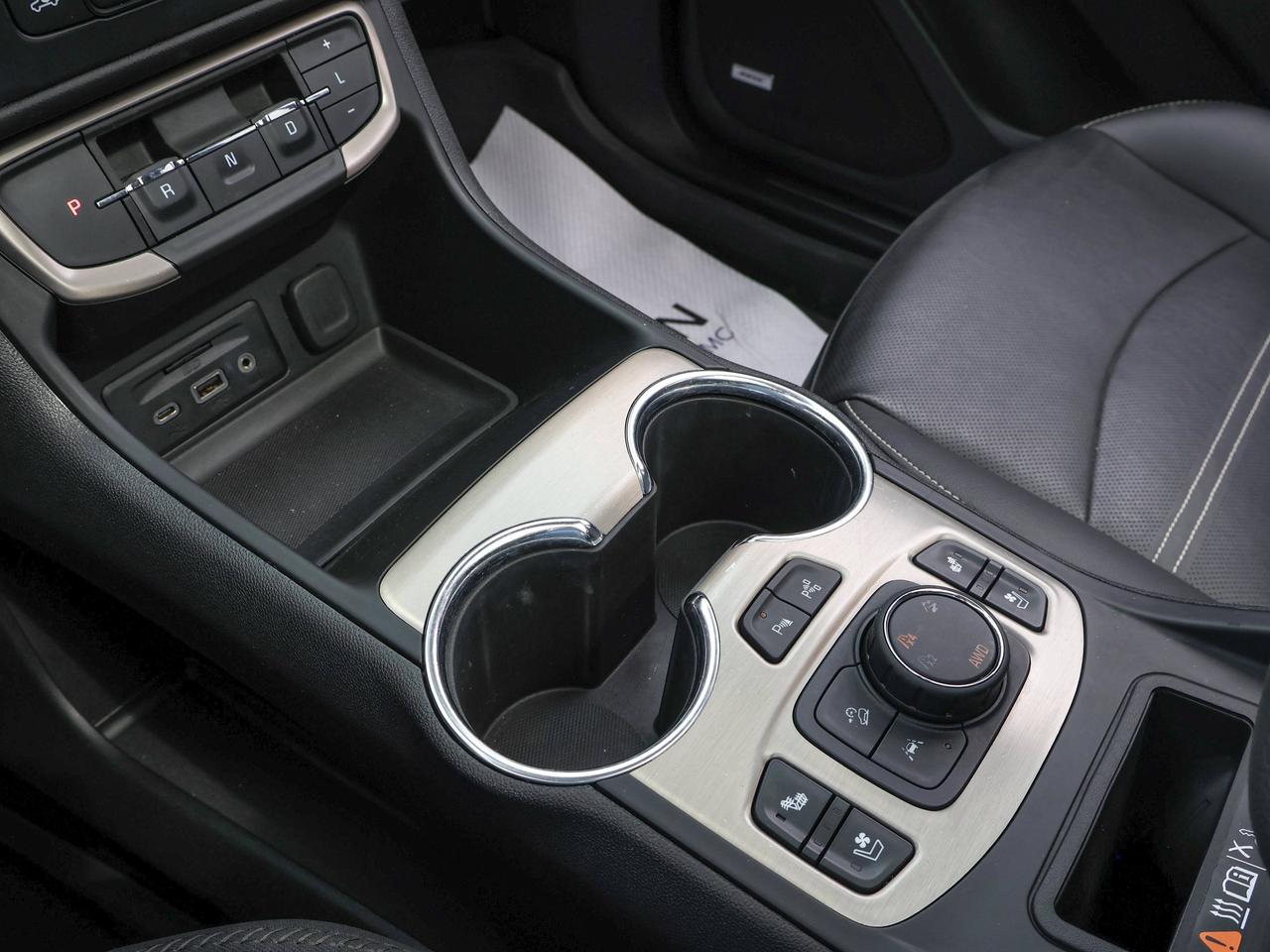 2024 GMC Terrain Denali Photo
