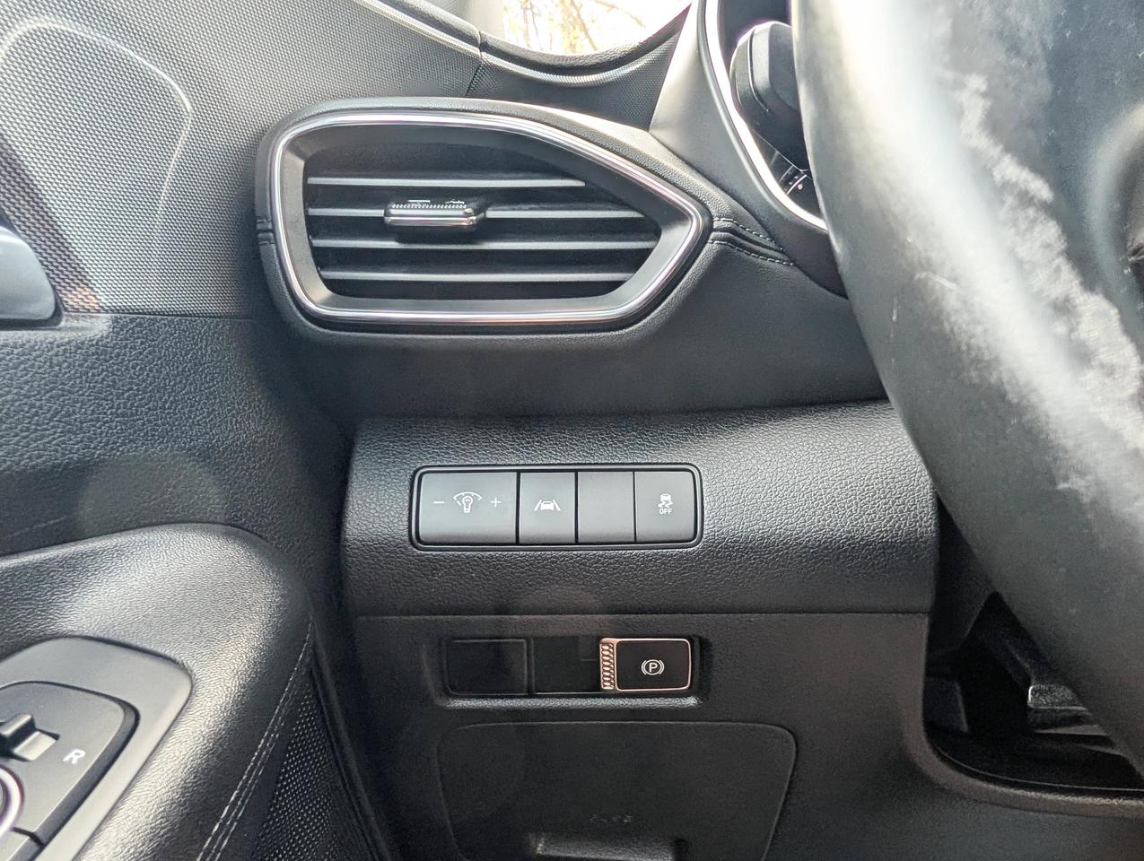 2022 Hyundai Santa Fe Preferred Photo