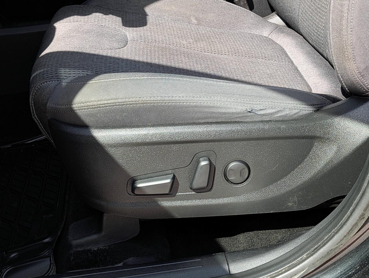 2022 Hyundai Santa Fe Preferred Photo