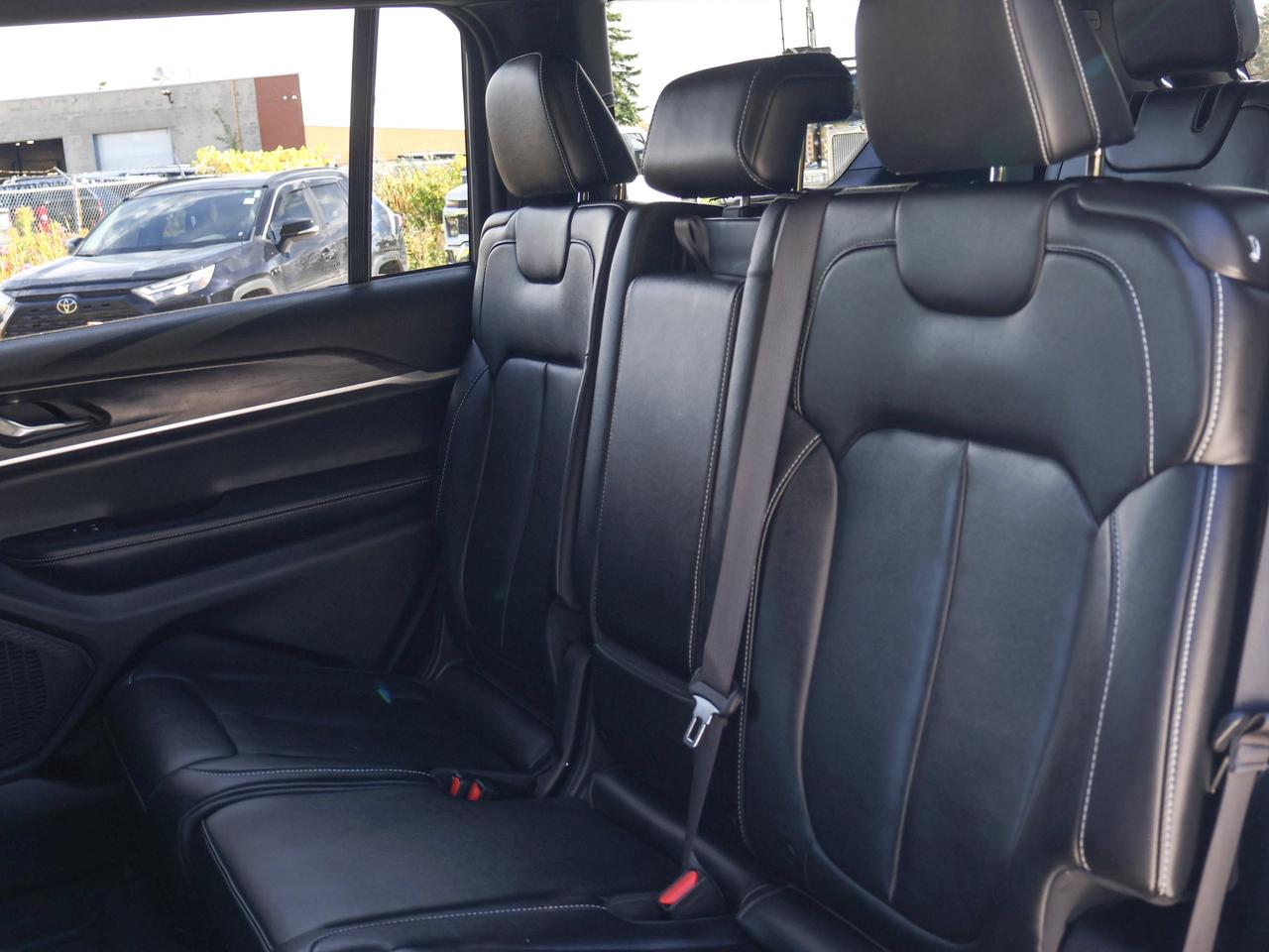 2024 Jeep Grand Cherokee L Limited Photo