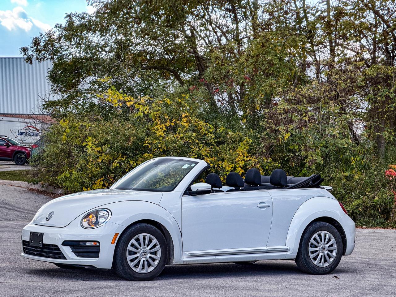 2017 Volkswagen Beetle Convertible Classic Photo