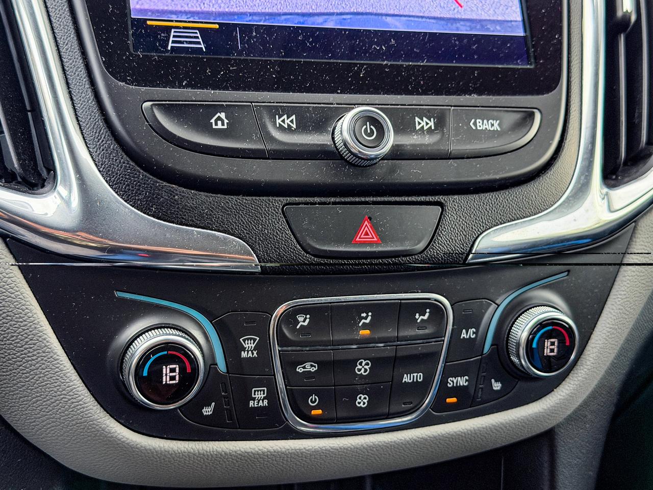 2021 Chevrolet Equinox LT Photo