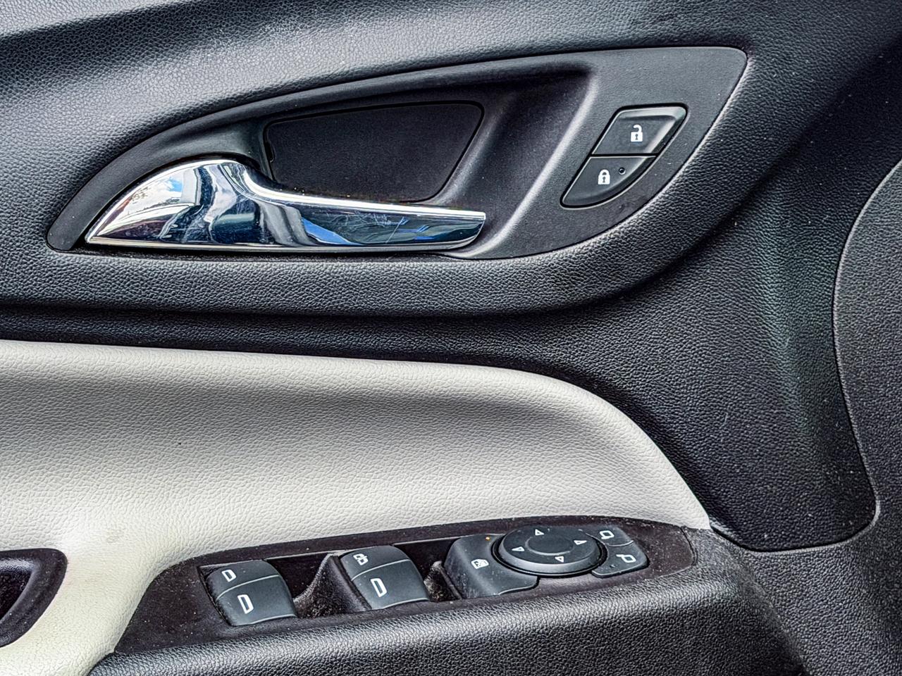 2021 Chevrolet Equinox LT Photo