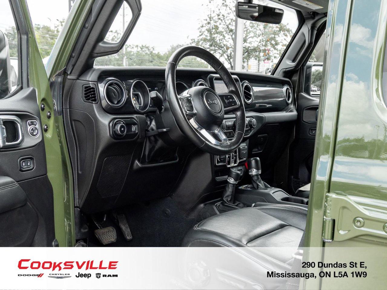 2023 Jeep WRANGLER UNLIMITED Sahara Photo