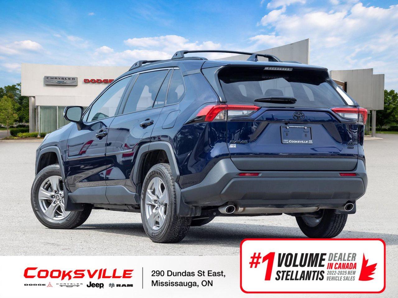 2024 Toyota RAV4 XLE AWD Photo4