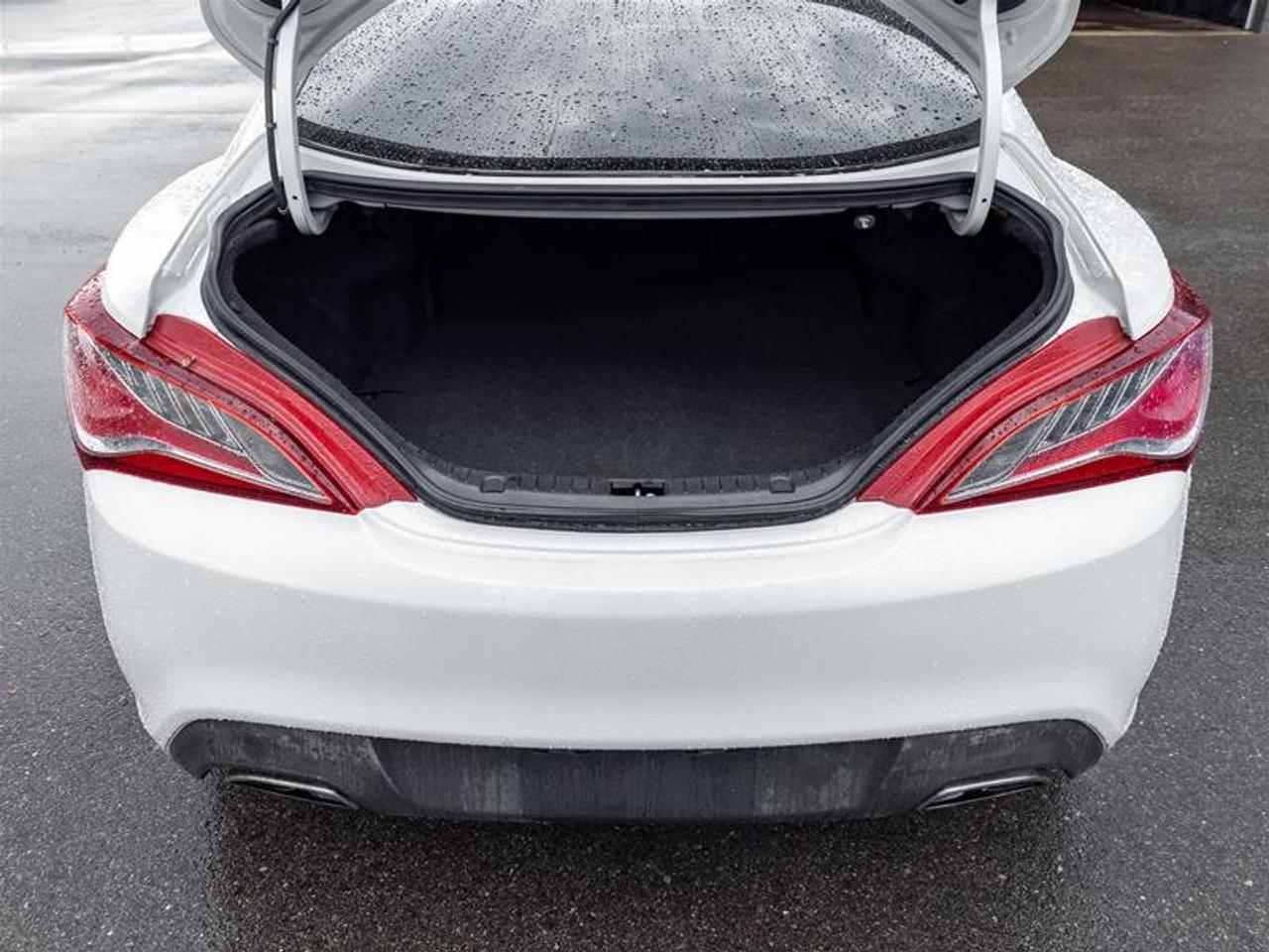 2013 Hyundai Genesis Coupe 2.0T Premium at Photo