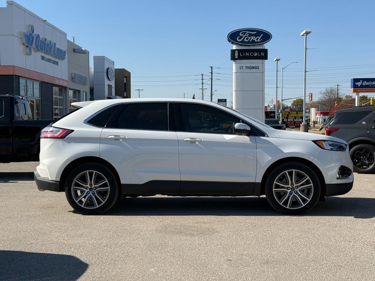 2022 Ford Edge Titanium Photo