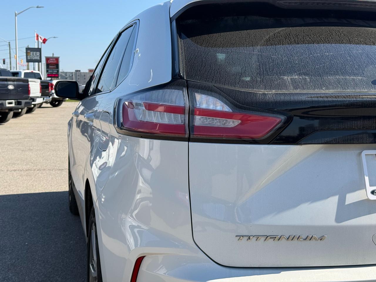 2022 Ford Edge Titanium Photo