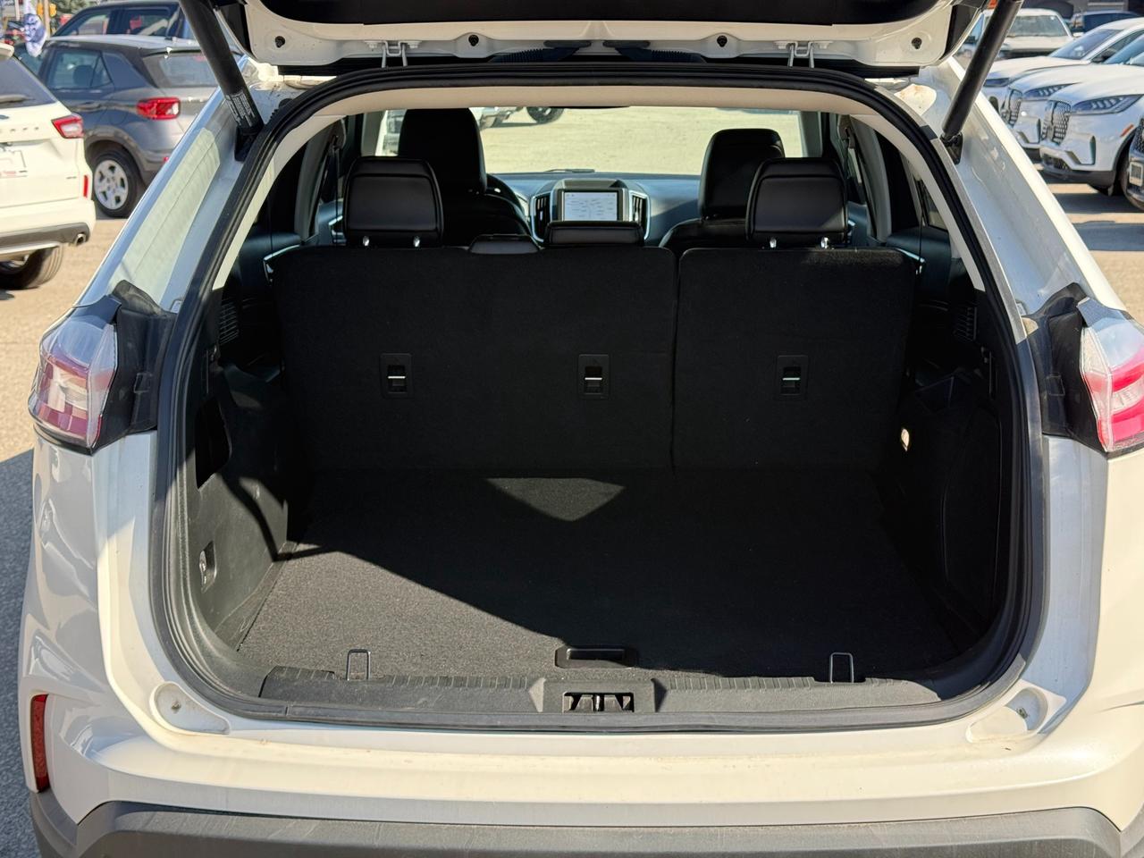 2022 Ford Edge Titanium Photo