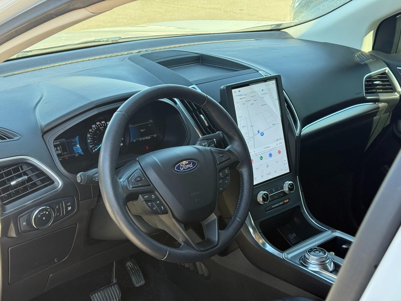 2022 Ford Edge Titanium Photo