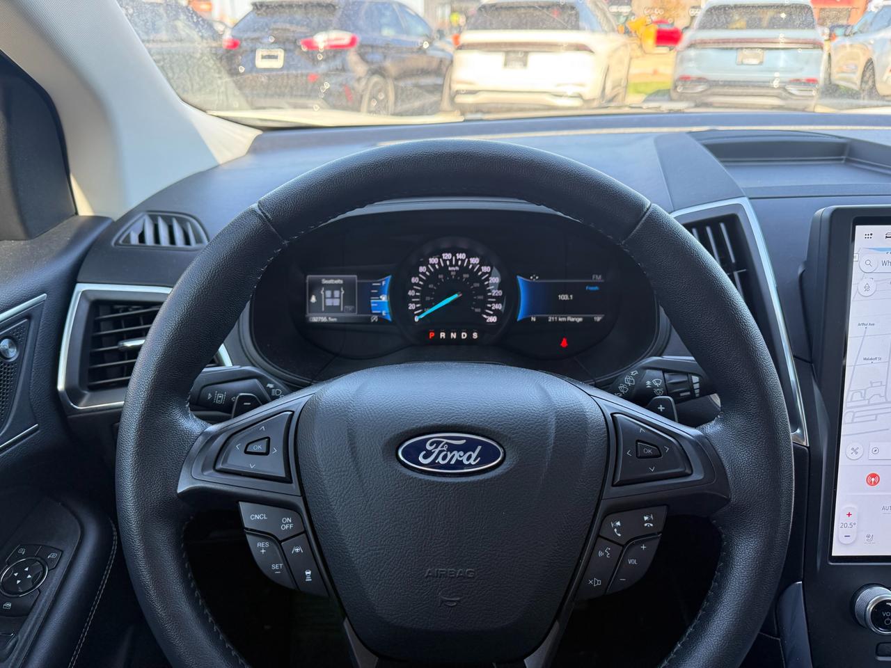 2022 Ford Edge Titanium Photo