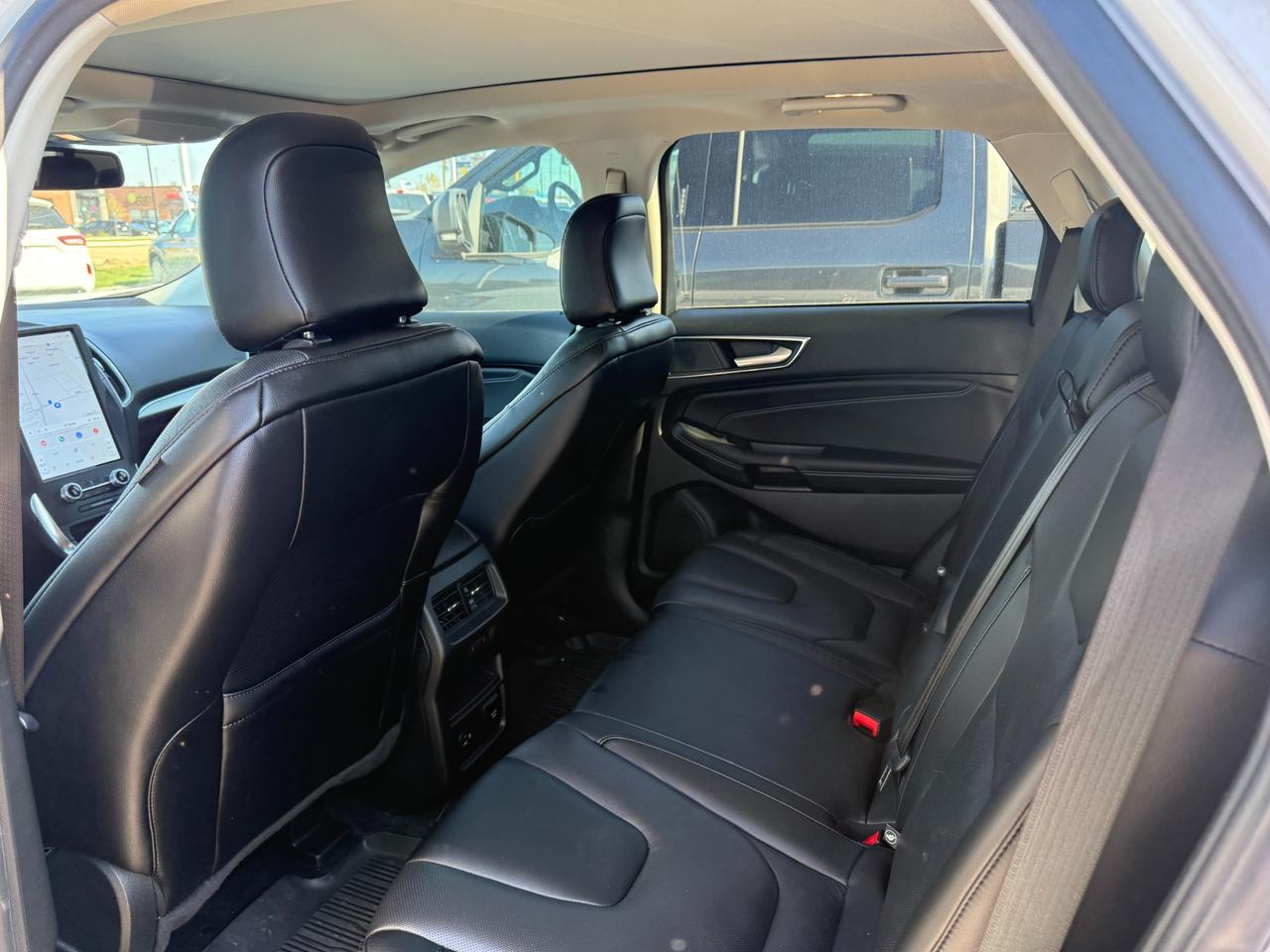 2022 Ford Edge Titanium Photo