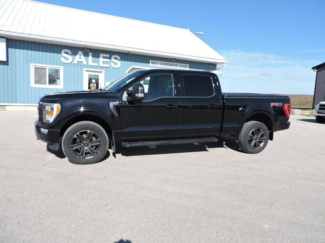 2022 Ford F-150 XLT/FX4 5.0L 4X4 Navigation 6 1/2 Foot Box 87000KM Photo