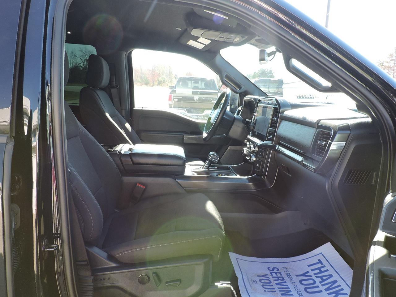 2022 Ford F-150 XLT/FX4 5.0L 4X4 Navigation 6 1/2 Foot Box 87000KM Photo