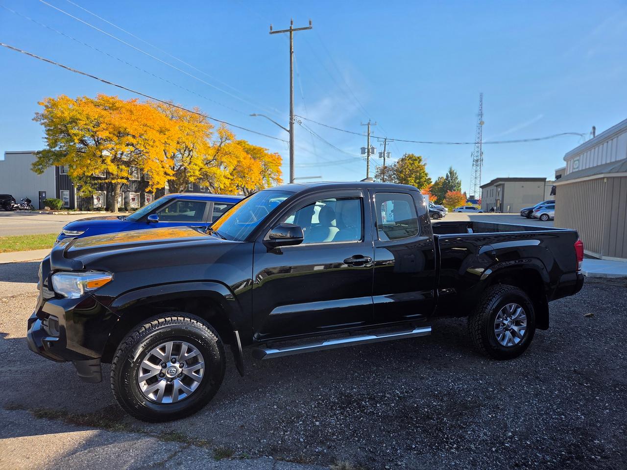 2016 Toyota Tacoma SR+ Photo0