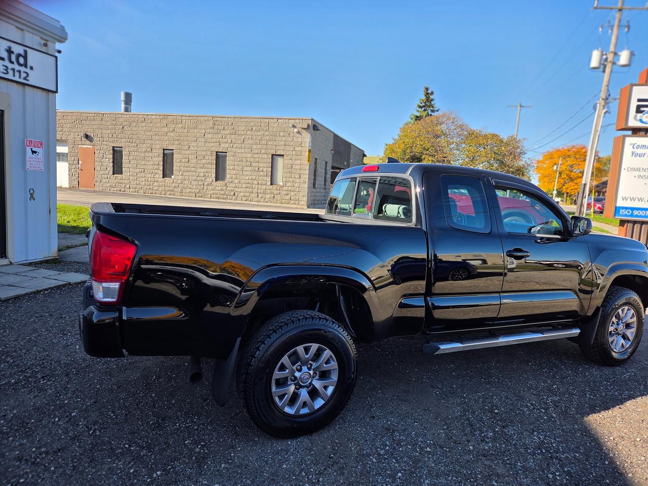 2016 Toyota Tacoma SR+ Photo