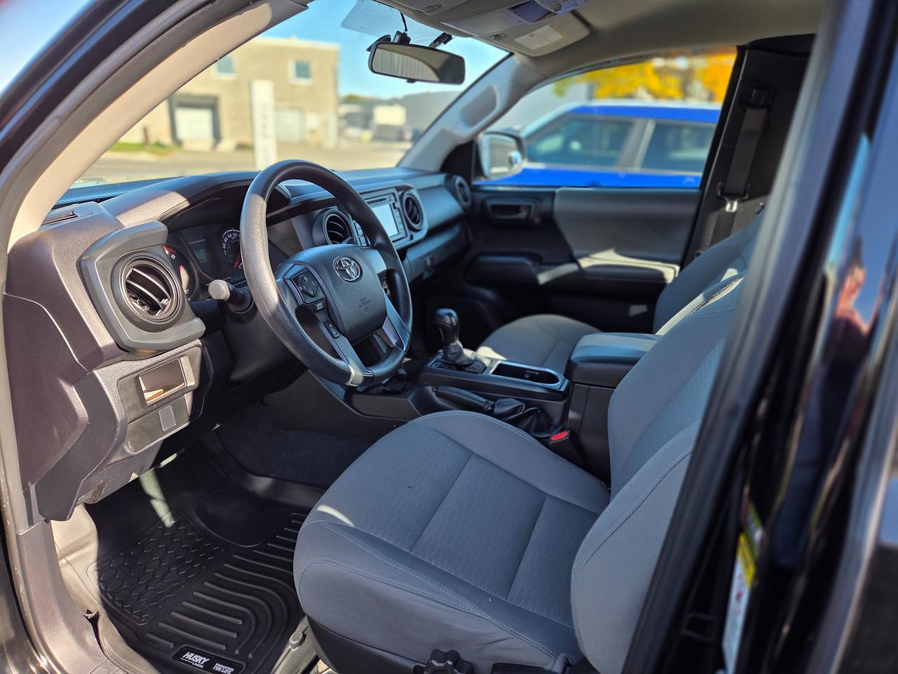 2016 Toyota Tacoma SR+ Photo