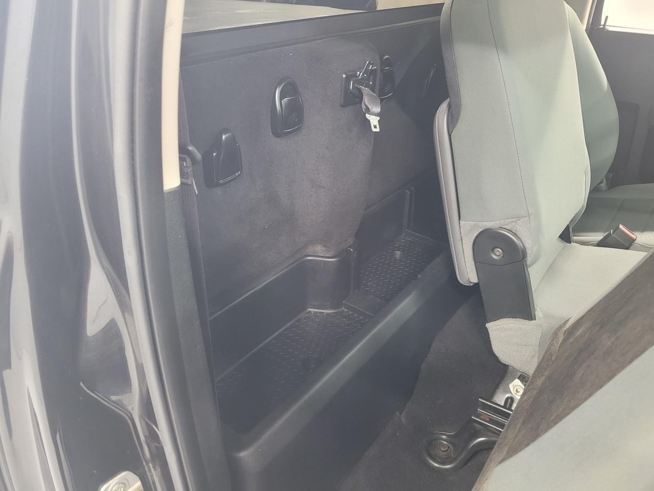 2015 RAM 1500 2WD Reg Cab 120.5" Express Photo