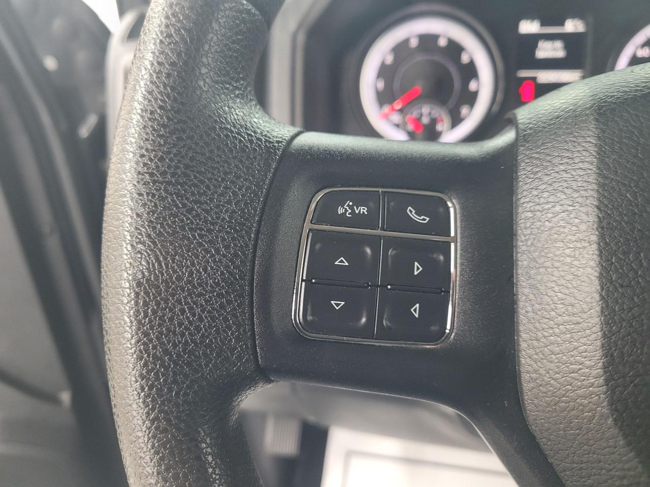 2015 RAM 1500 2WD Reg Cab 120.5" Express Photo32