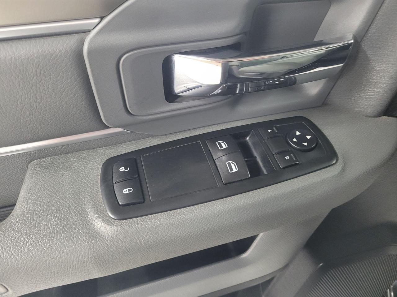 2015 RAM 1500 2WD Reg Cab 120.5" Express Photo