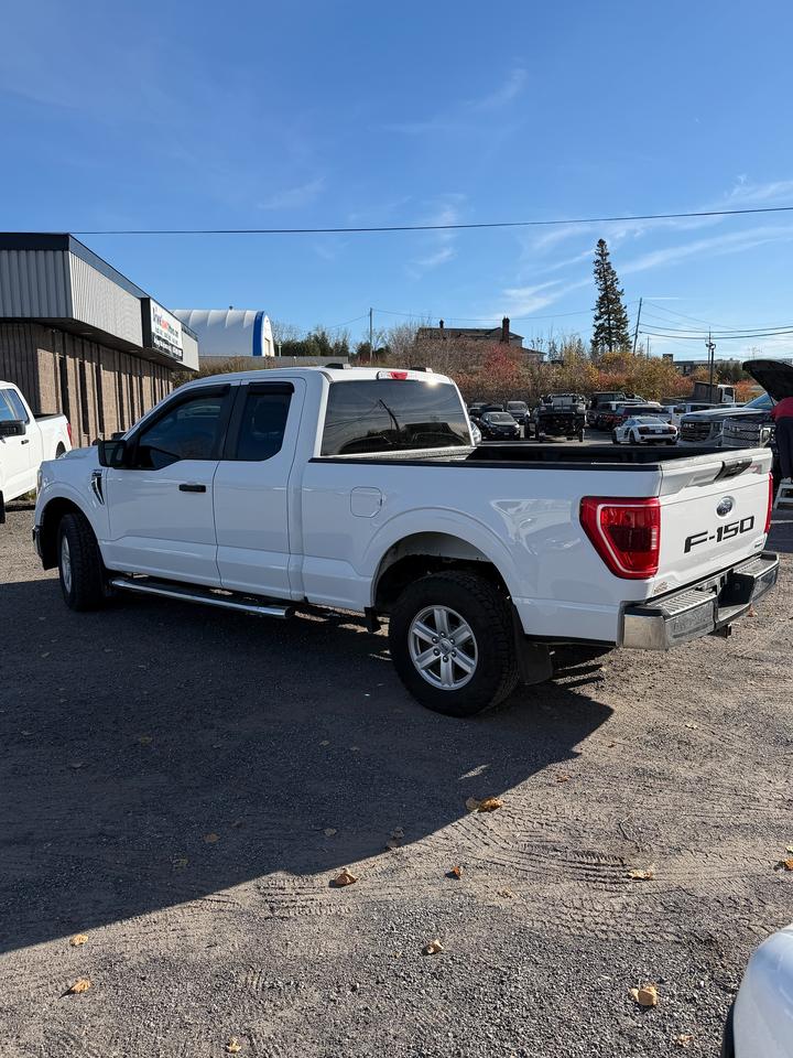 2022 Ford F-150 XLT Photo2