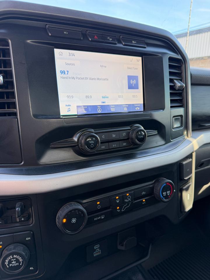 2022 Ford F-150 XLT Photo