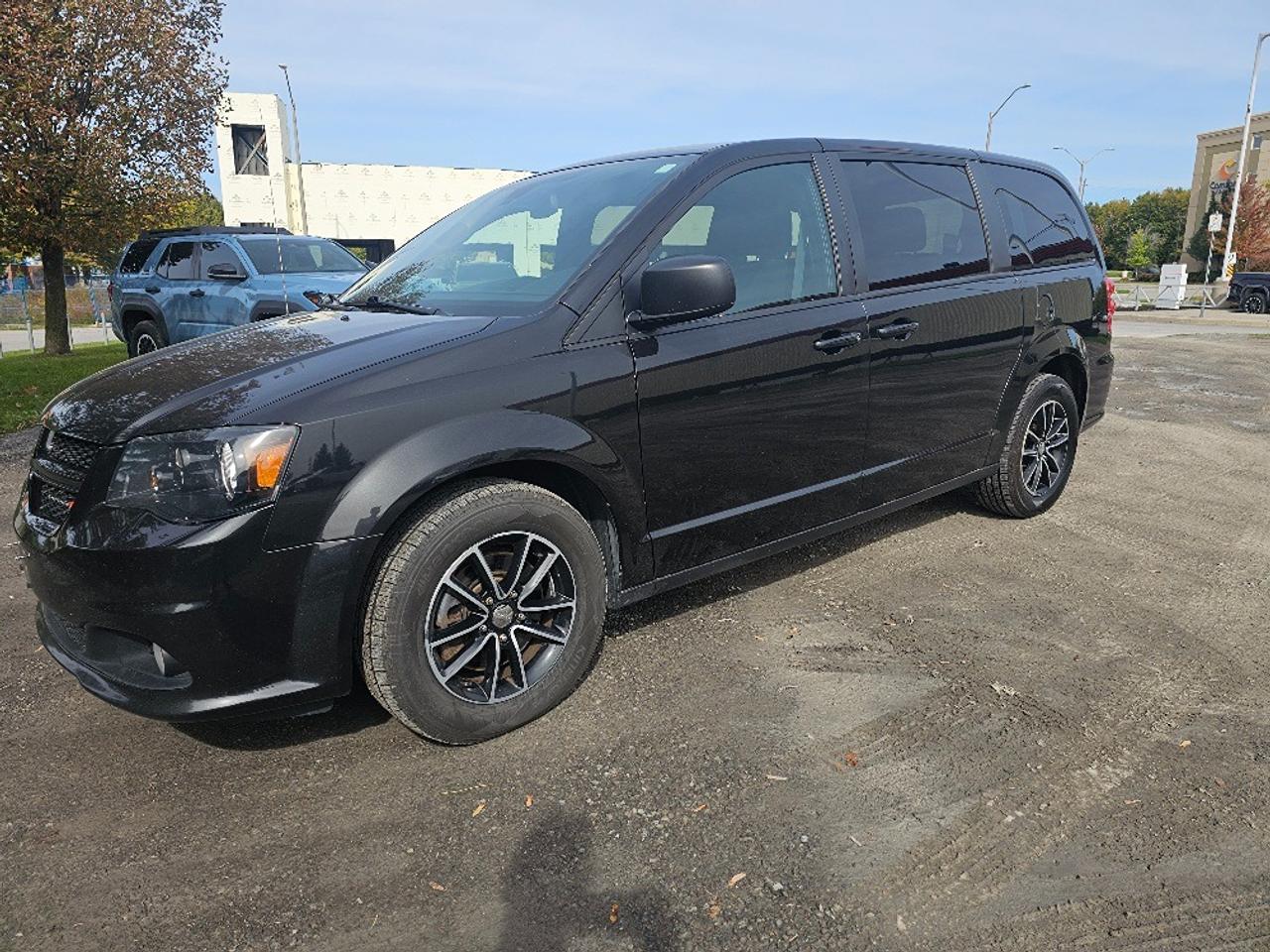 2018 Dodge Grand Caravan SXT - 7 SEATER, STOW 'N GO, BLUETOOTH, ONE OWNER!! Photo5