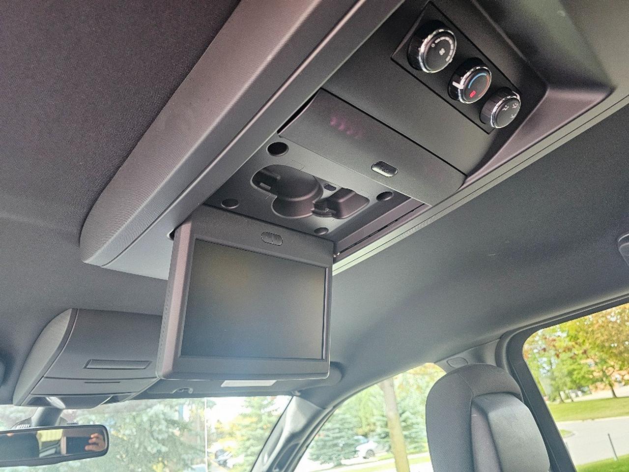 2018 Dodge Grand Caravan SXT - 7 SEATER, STOW 'N GO, BLUETOOTH, ONE OWNER!! Photo