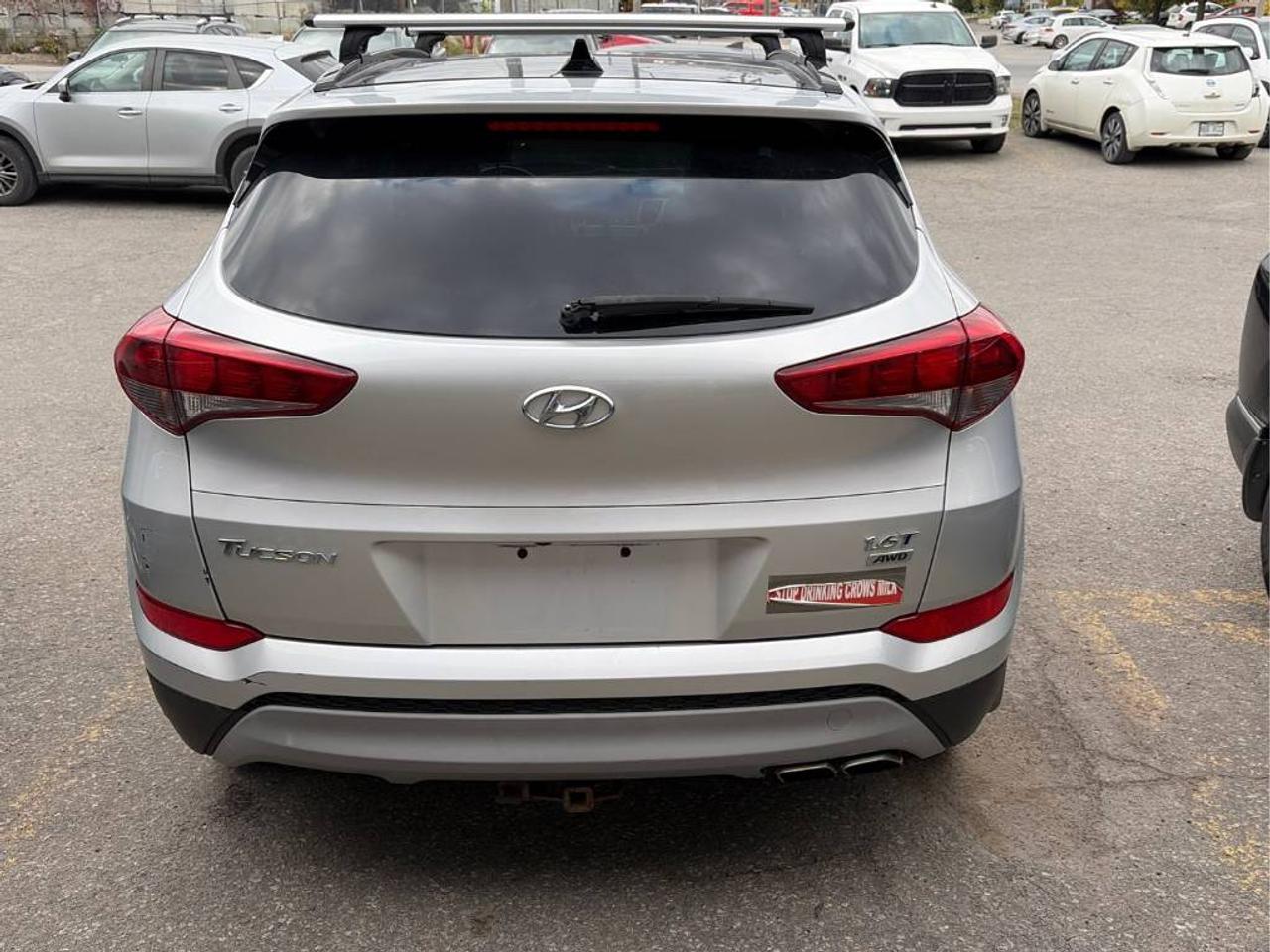 2018 Hyundai Tucson SE - AWD, LOW KM'S, BACK-UP CAM & MORE! Photo4