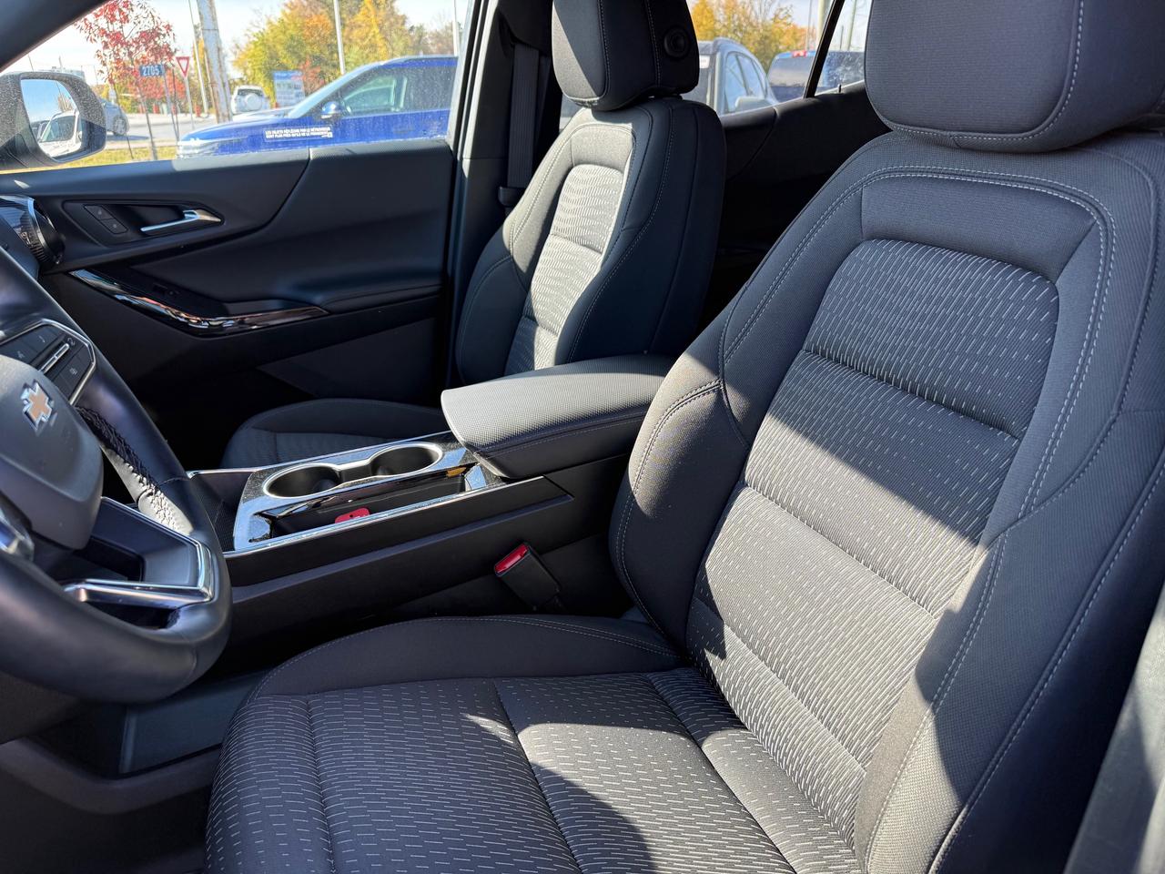 2025 Chevrolet Equinox LT NAV! AutoStart! CarPlay! Photo