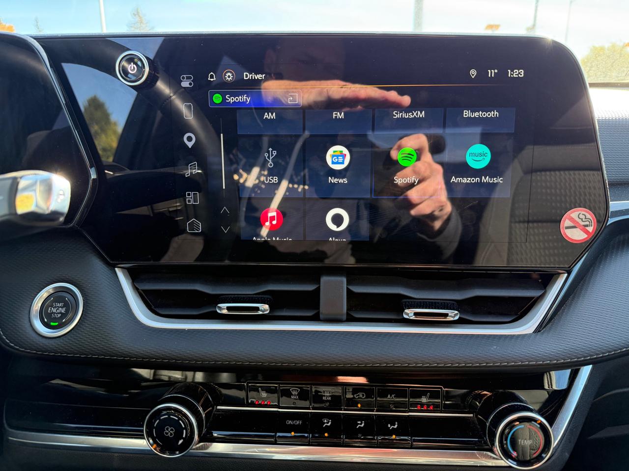 2025 Chevrolet Equinox LT NAV! AutoStart! CarPlay! Photo