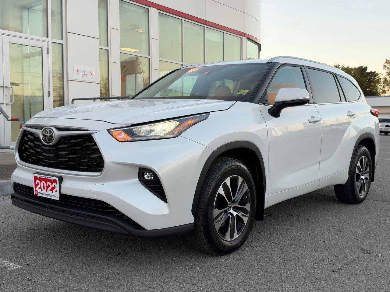 2022 Toyota Highlander XLE-ONLY 56,317 KMS! Photo0