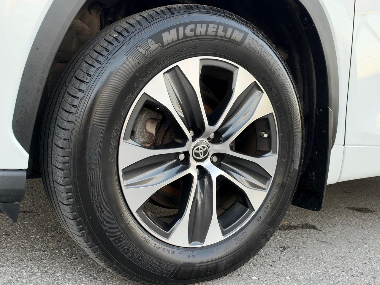 2022 Toyota Highlander XLE-ONLY 56,317 KMS! Photo