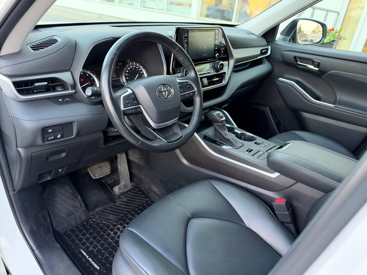 2022 Toyota Highlander XLE-ONLY 56,317 KMS! Photo