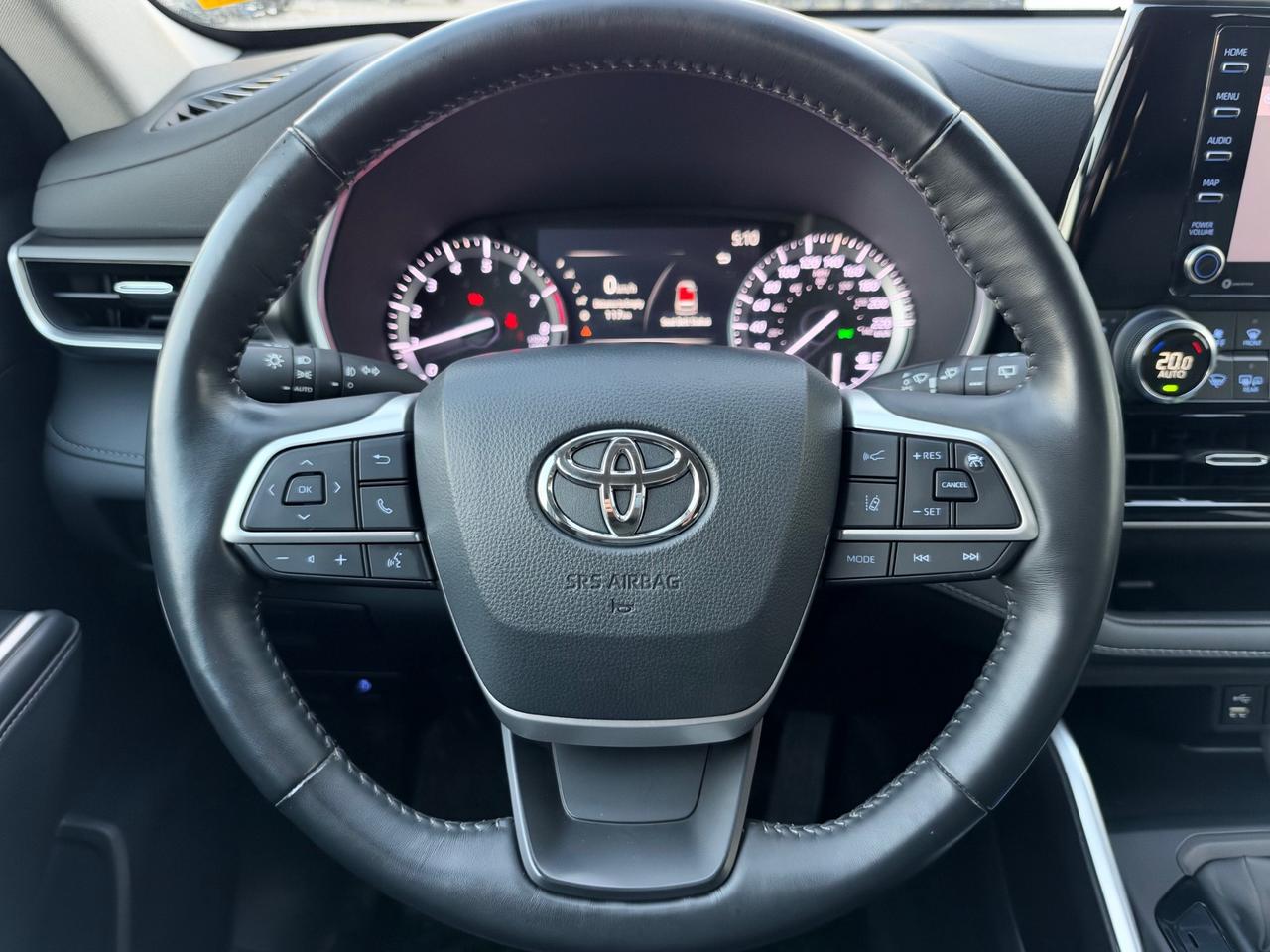 2022 Toyota Highlander XLE-ONLY 56,317 KMS! Photo