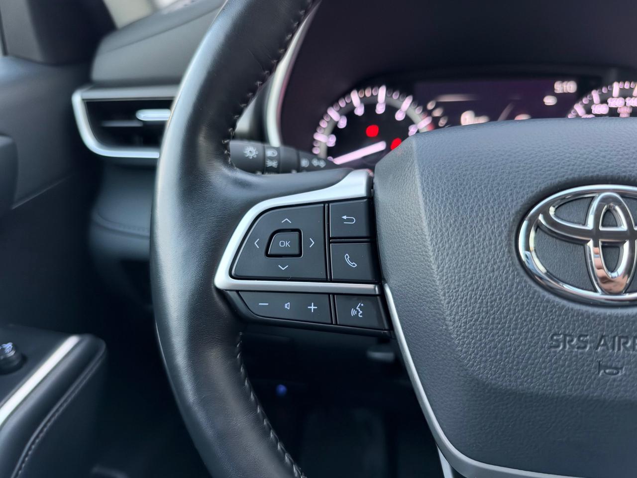 2022 Toyota Highlander XLE-ONLY 56,317 KMS! Photo