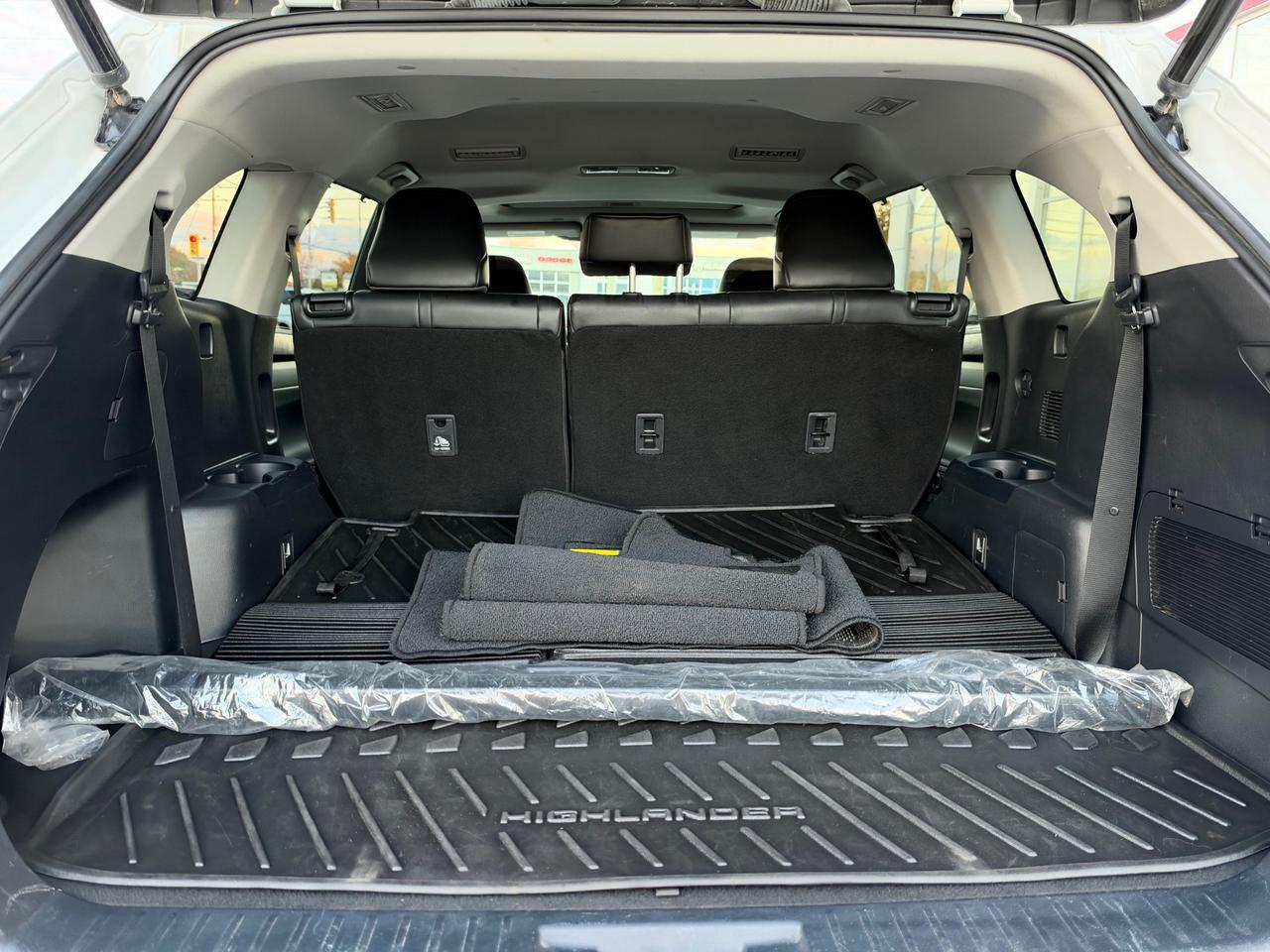 2022 Toyota Highlander XLE-ONLY 56,317 KMS! Photo