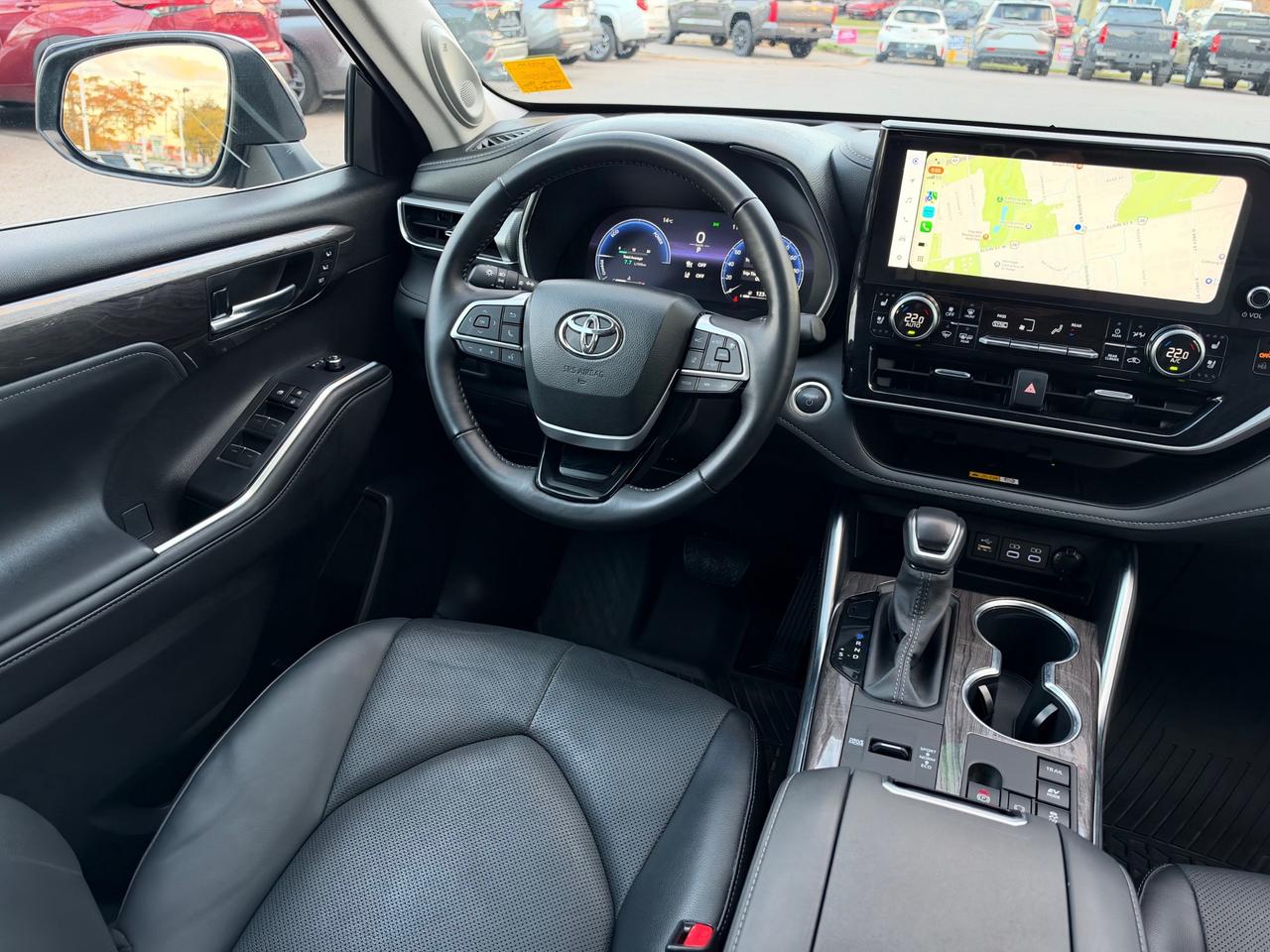 2025 Toyota Highlander HYBRID Limited HYBRID PLATINUM! Photo