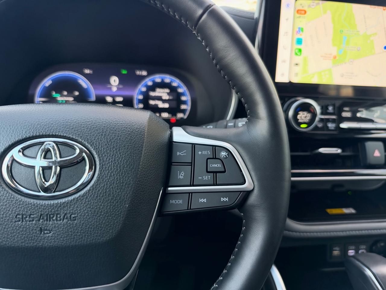 2025 Toyota Highlander HYBRID Limited HYBRID PLATINUM! Photo