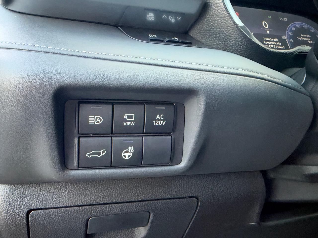2025 Toyota Highlander HYBRID Limited HYBRID PLATINUM! Photo