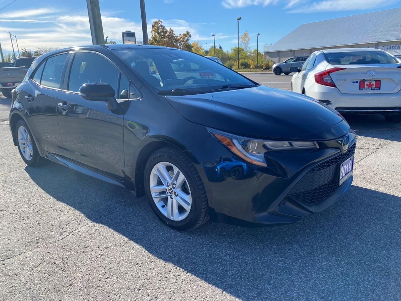 2019 Toyota Corolla SE WITH NEW ALL WEATHER TIRES!! Photo