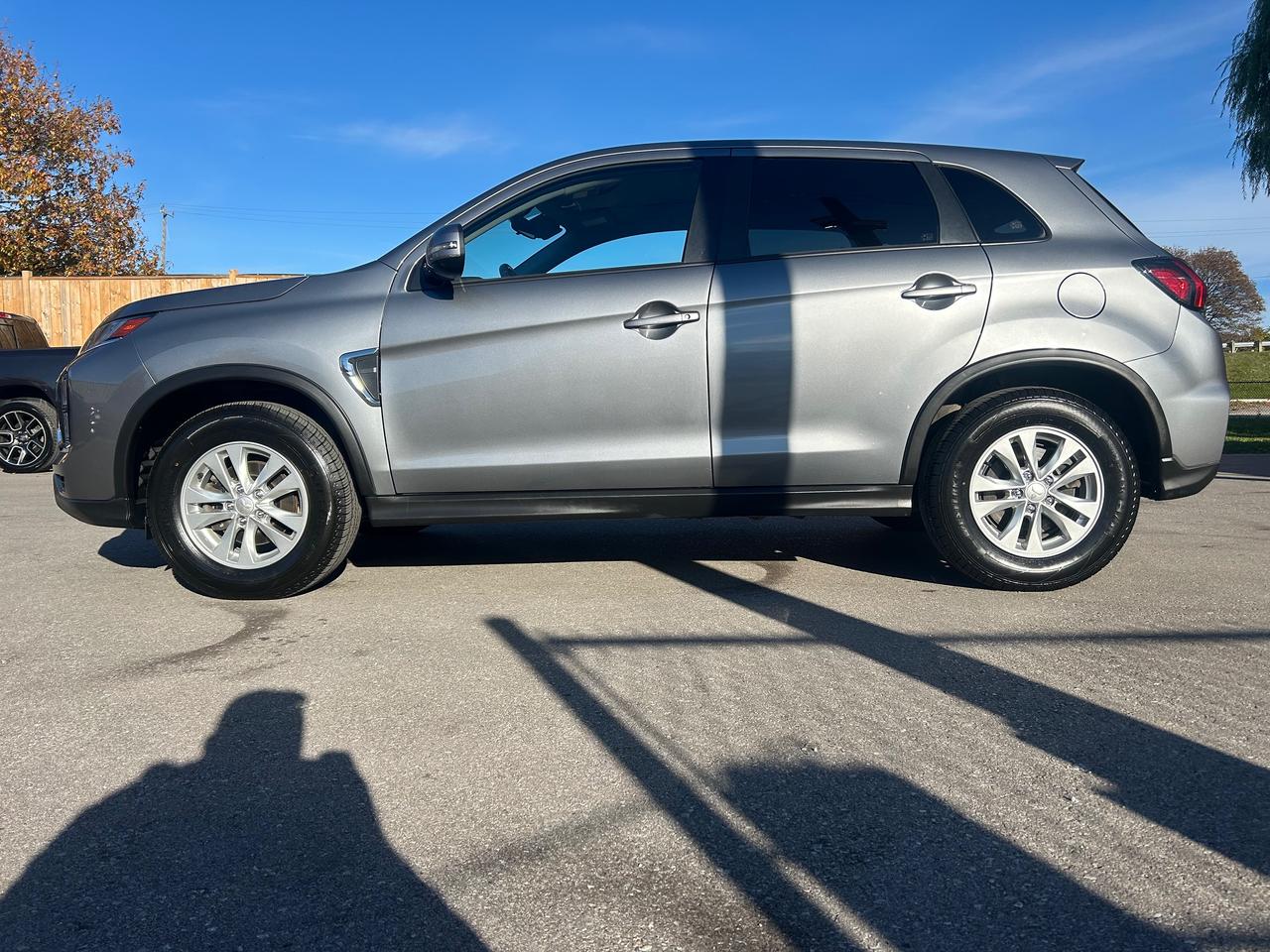 2024 Mitsubishi RVR SE Photo5