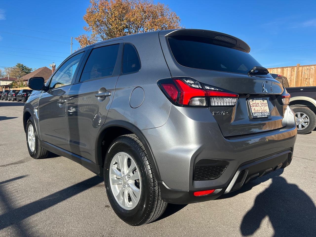 2024 Mitsubishi RVR SE Photo2