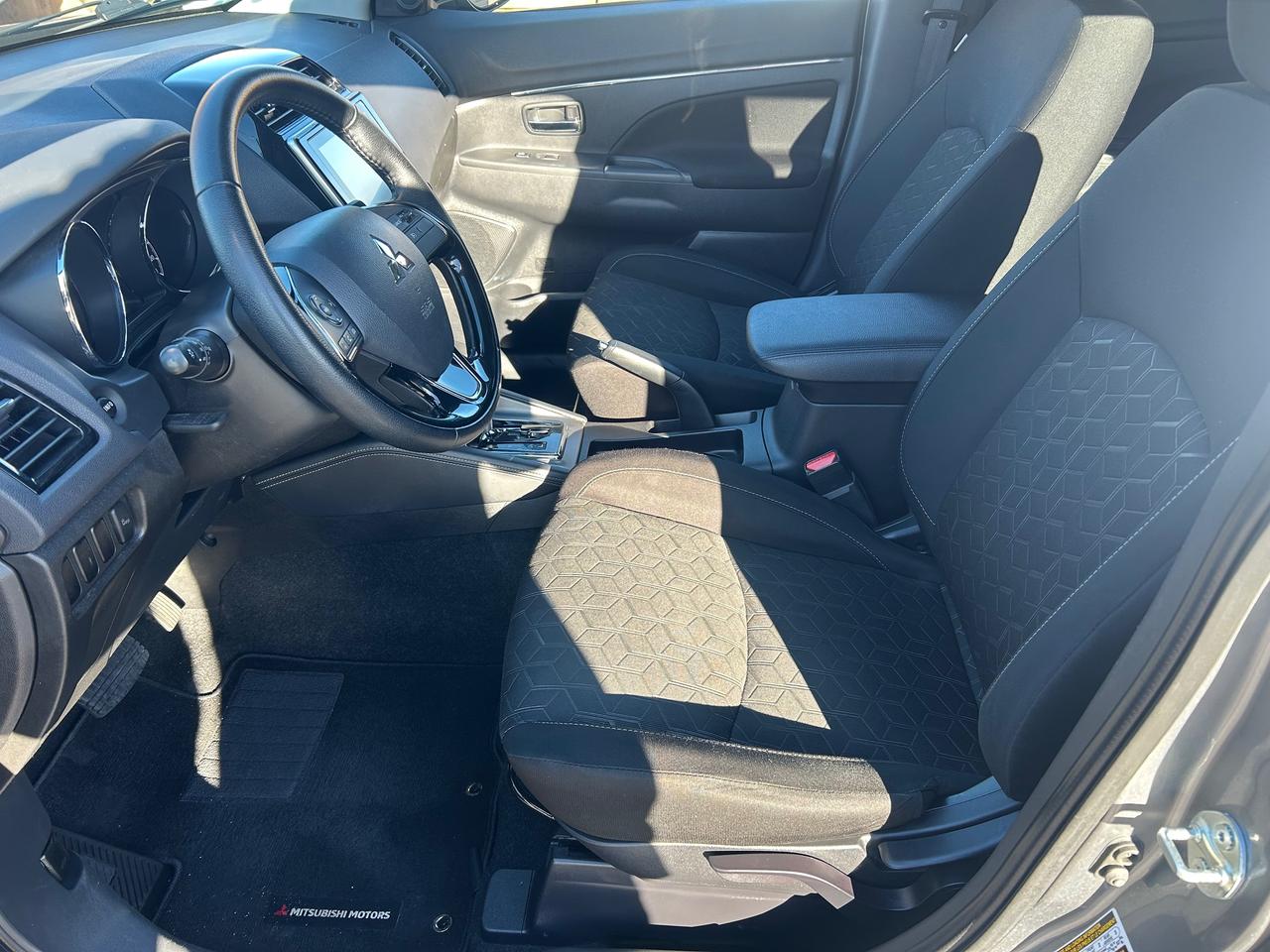 2024 Mitsubishi RVR SE Photo