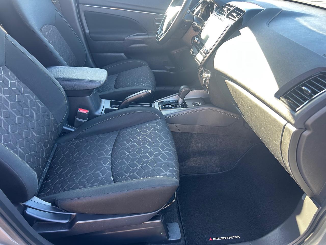 2024 Mitsubishi RVR SE Photo