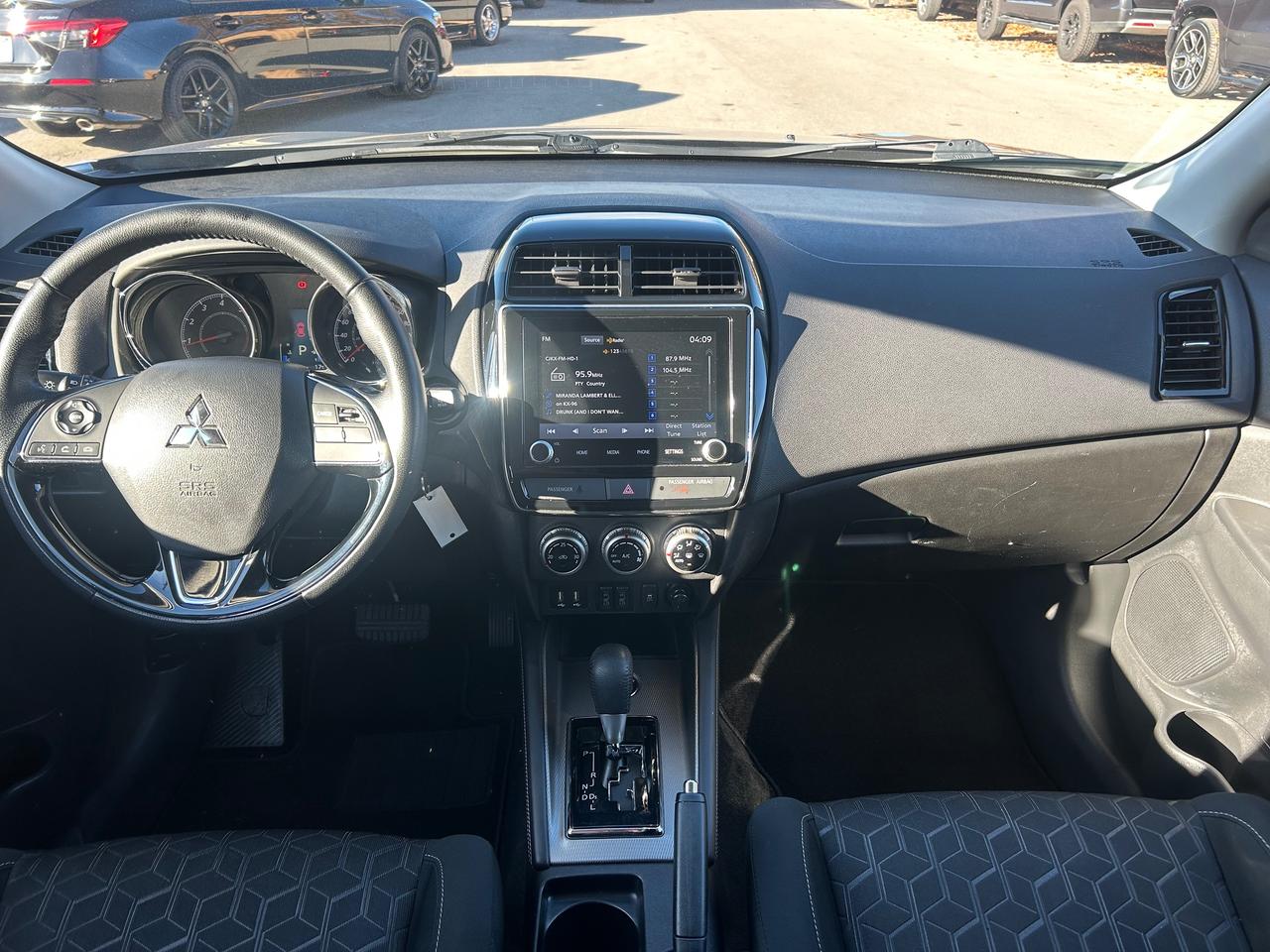 2024 Mitsubishi RVR SE Photo