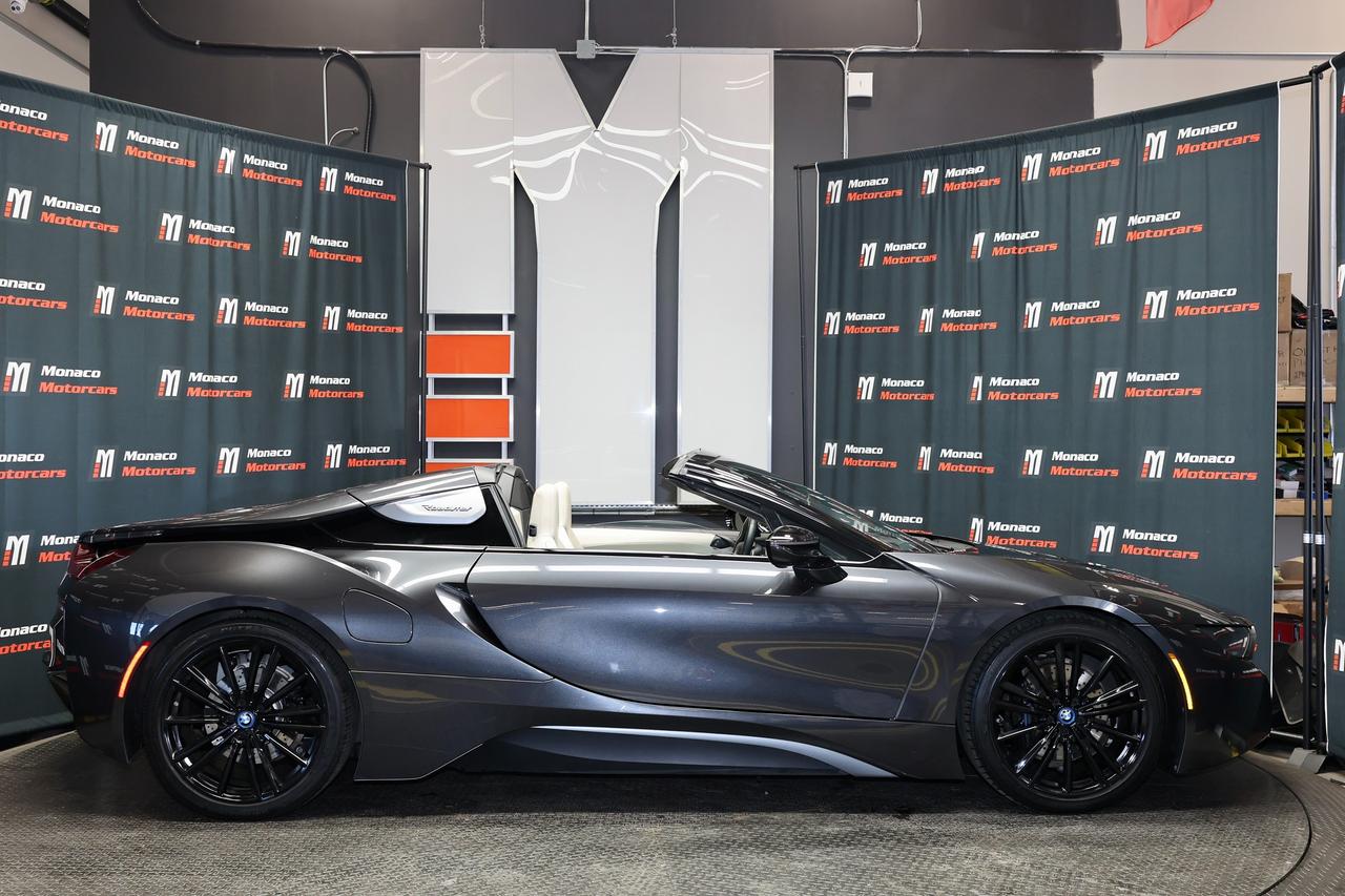 2020 BMW i8 Roadster - HEADSUP|NAVI|CAMERA|HARMAN KARDON Photo