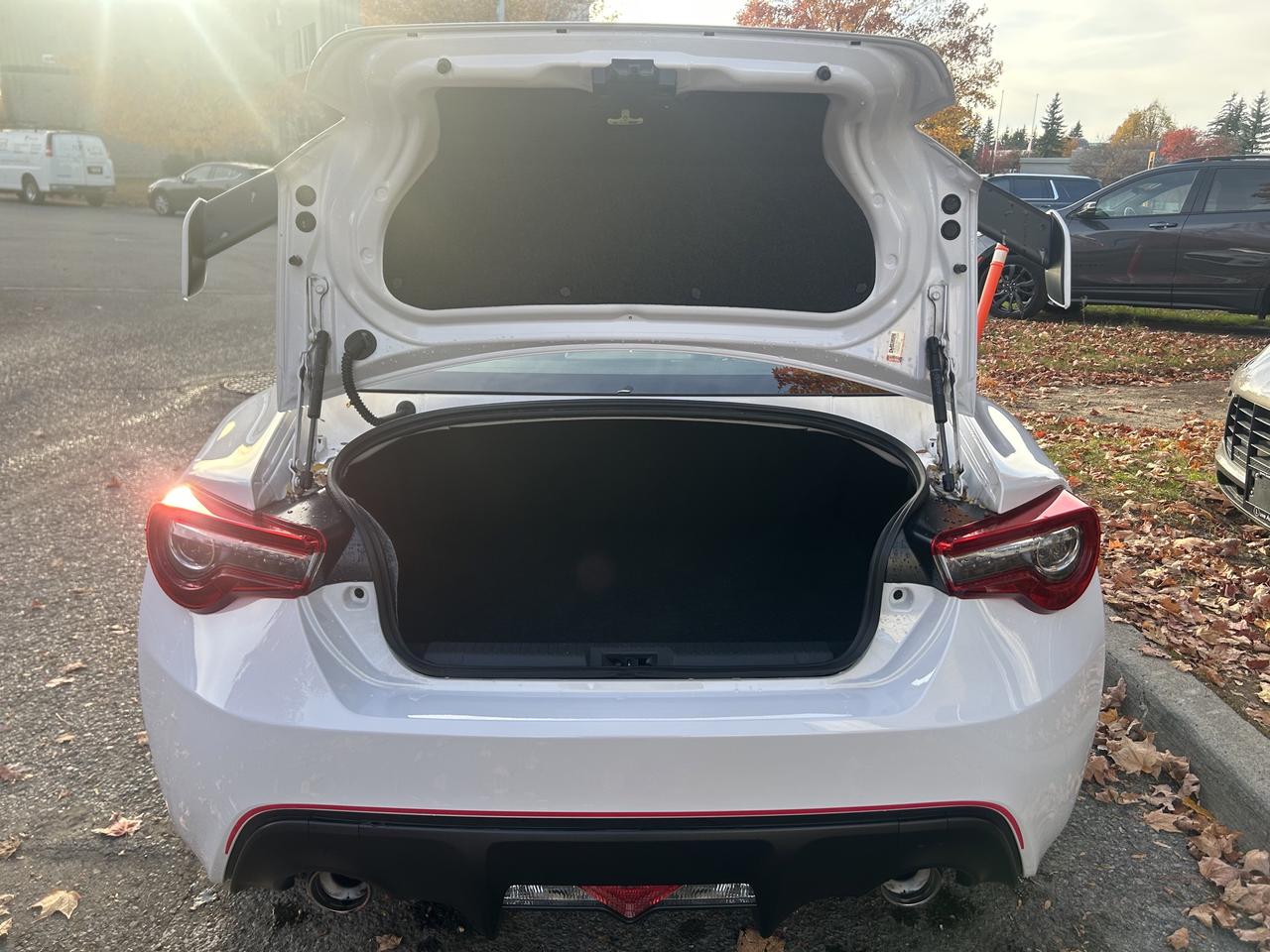 2020 Subaru BRZ tS - LOW KM'S, NAV, APPLE CARPLAY, HEATED SEATS!! Photo4