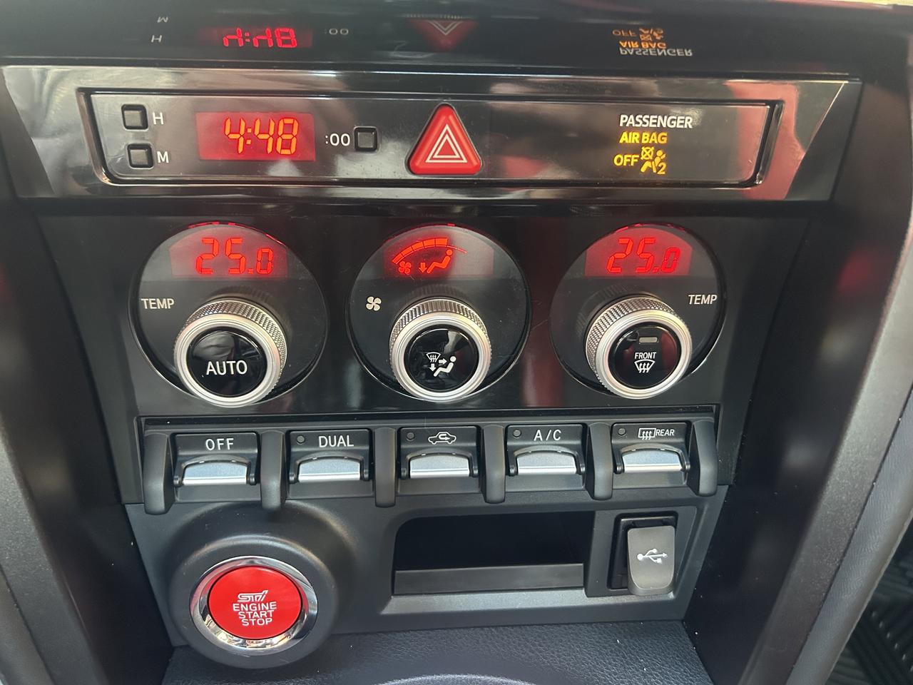 2020 Subaru BRZ tS - LOW KM'S, NAV, APPLE CARPLAY, HEATED SEATS!! Photo